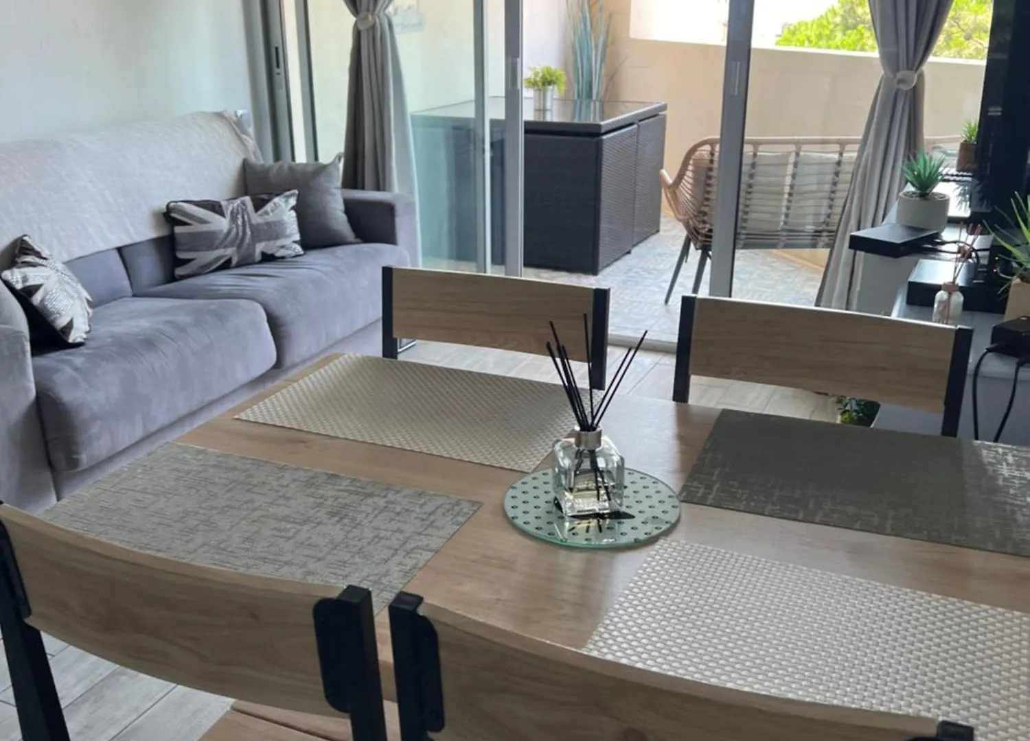 Daire Joli 2 Pieces Aux Pieds Des Plages Cannes